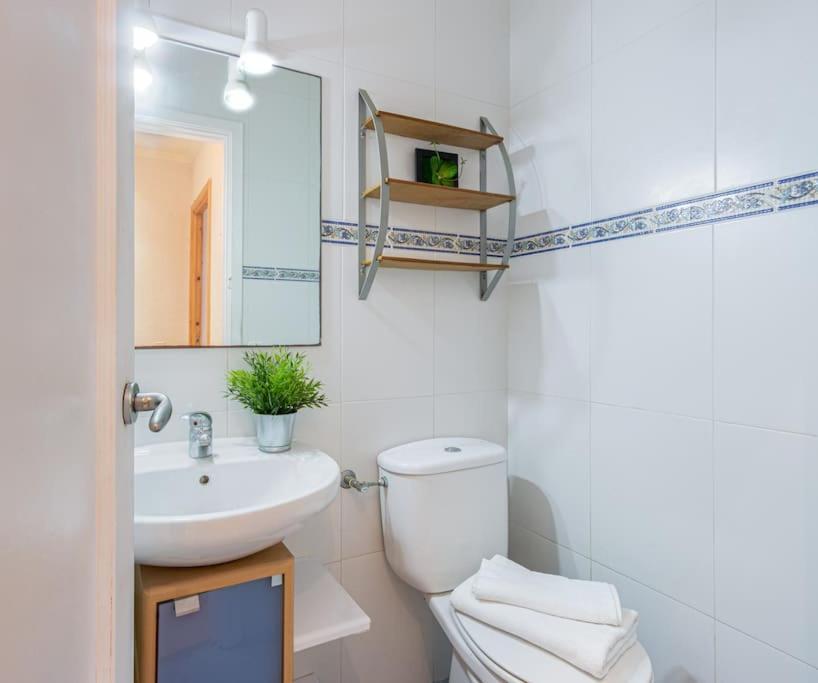 S46-casa De Vacaciones Climatizada Con Piscina, En El Centro Junto Al Mar, Barbacoa Y Wiifi Hébergement de vacances *