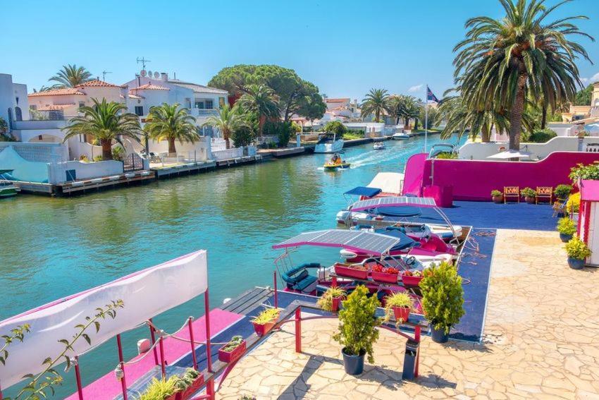 Hébergement de vacances S46-casa De Vacaciones Climatizada Con Piscina, En El Centro Junto Al Mar, Barbacoa Y Wiifi Empuriabrava