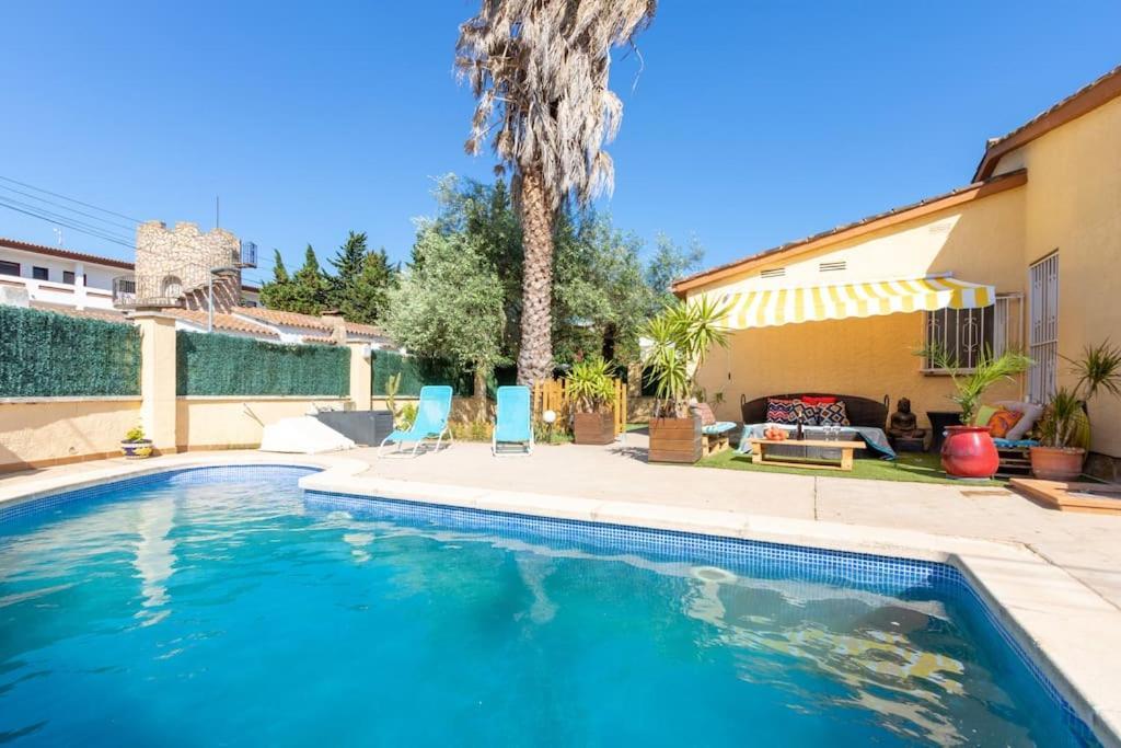 S46-casa De Vacaciones Climatizada Con Piscina, En El Centro Junto Al Mar, Barbacoa Y Wiifi *