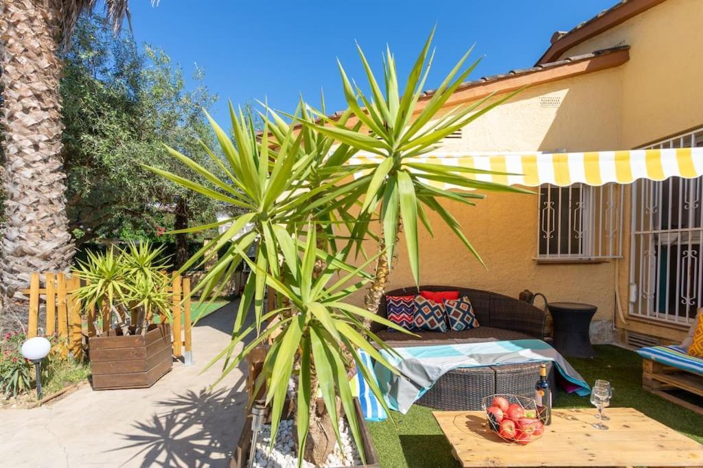 Ferienhaus S46-casa De Vacaciones Climatizada Con Piscina, En El Centro Junto Al Mar, Barbacoa Y Wiifi Empuriabrava