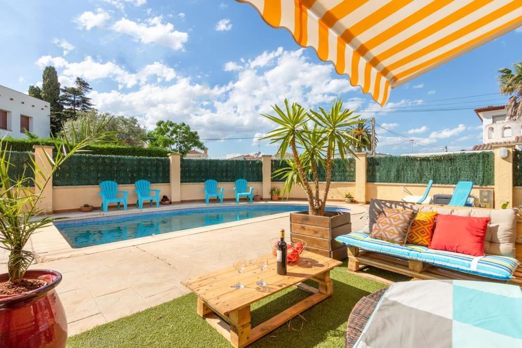 S46-casa De Vacaciones Climatizada Con Piscina, En El Centro Junto Al Mar, Barbacoa Y Wiifi Ferienhaus *