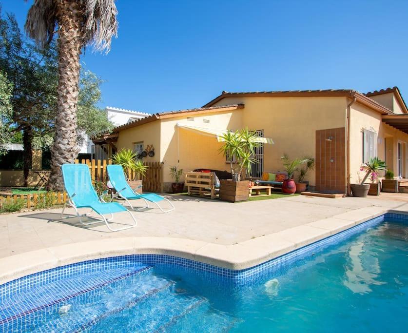 S46-casa De Vacaciones Climatizada Con Piscina, En El Centro Junto Al Mar, Barbacoa Y Wiifi Ferienhaus *