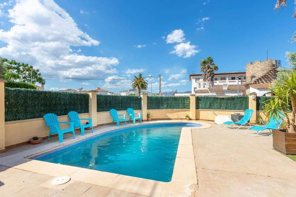 S46-casa De Vacaciones Climatizada Con Piscina, En El Centro Junto Al Mar, Barbacoa Y Wiifi Ferienhaus *